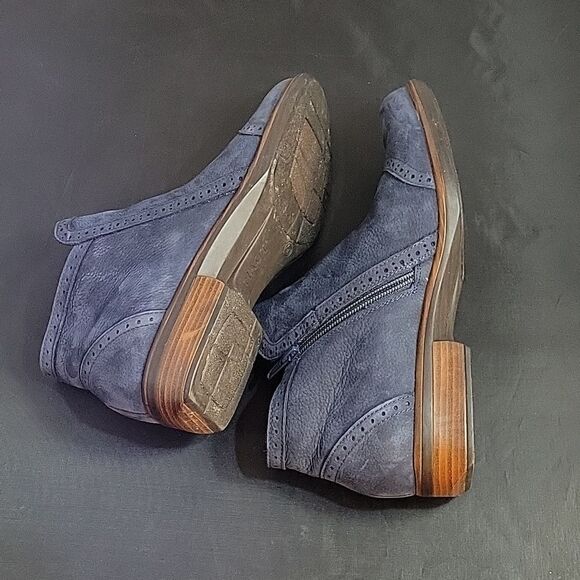 NAOT VELVET NUBUCK NEFASI WOMEN"S ANKLE ROUND TOE ZIP CLOSURE BOOTIES - Picture 13 of 16